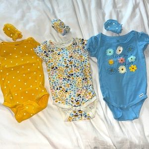 Gerber onesie set with mittens